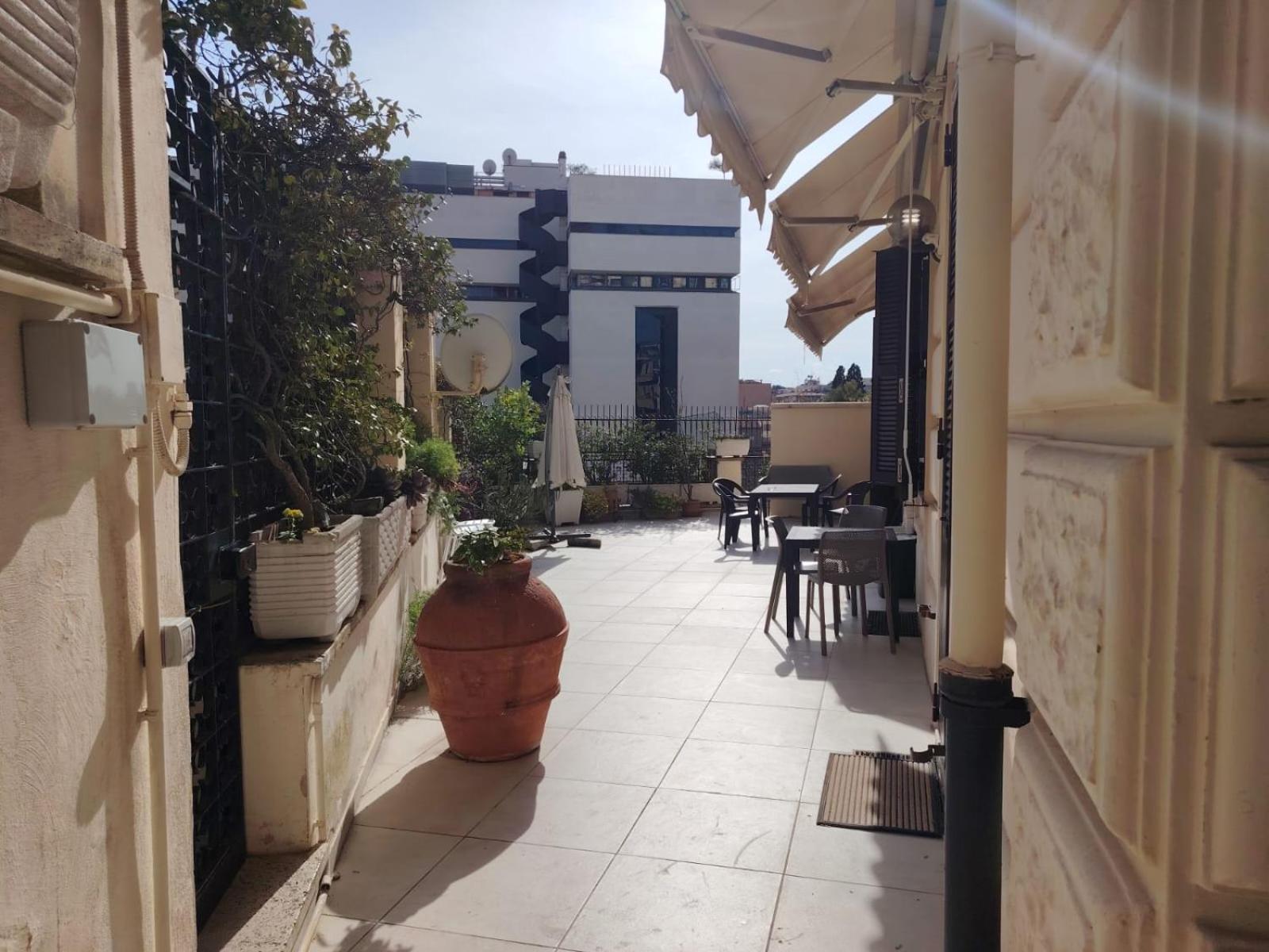 Domus Aurea And Appartement